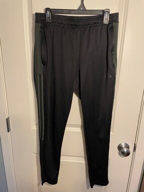 Men's Adidas Tiro Black Athletic Track Pants size Medium tapered leg